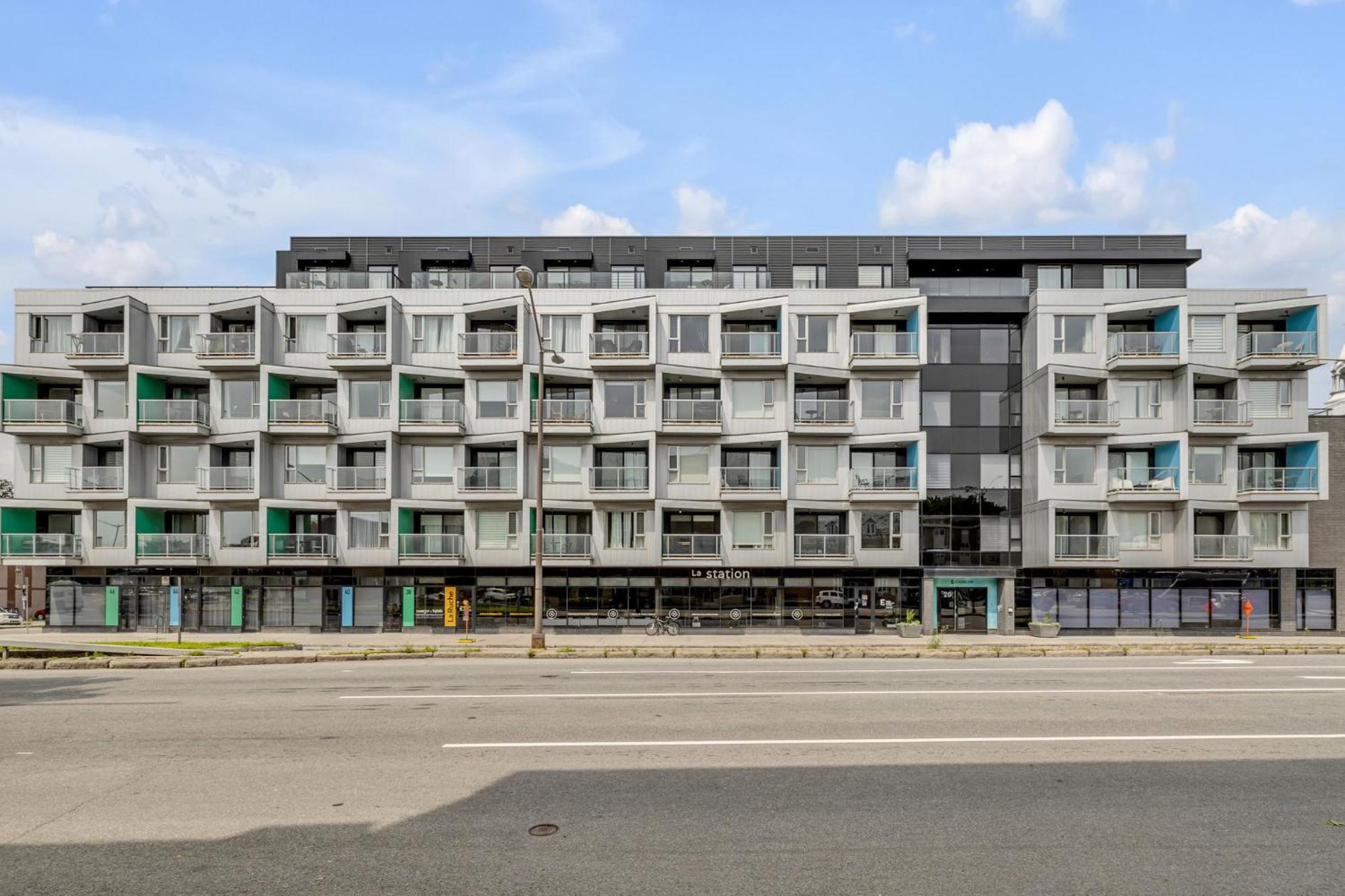 Initial / Wave + Parking / Centre-Ville De Quebec 외부 사진